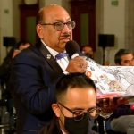 López Obrador felicita a embajador en Perú; “timbre de orgullo ser persona non grata”