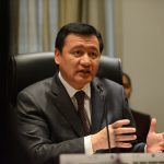 Se descarrila tren en Michoacán; tráiler intentó ganarle el paso y fue arrollado